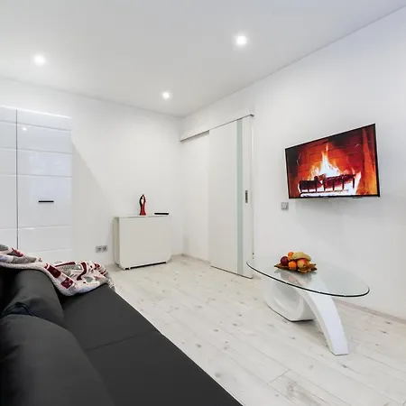 Apartbel.minsk Komarovka Apartment *